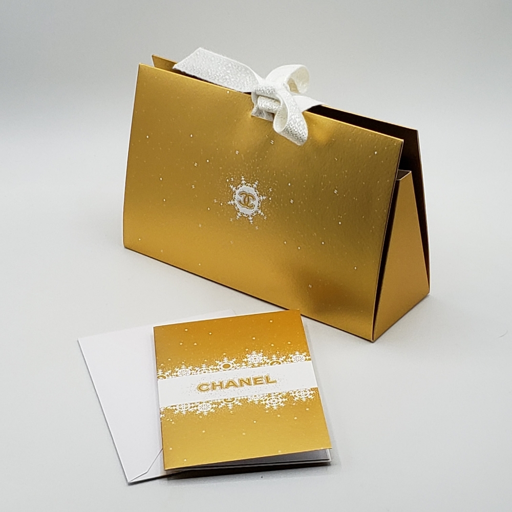 CHANEL Holiday Gift Bag with Card - Picture 3 of 7
